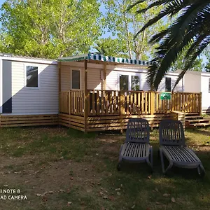 https://playa-montroig-camping-tarragona.top-hotels-tarragona.com